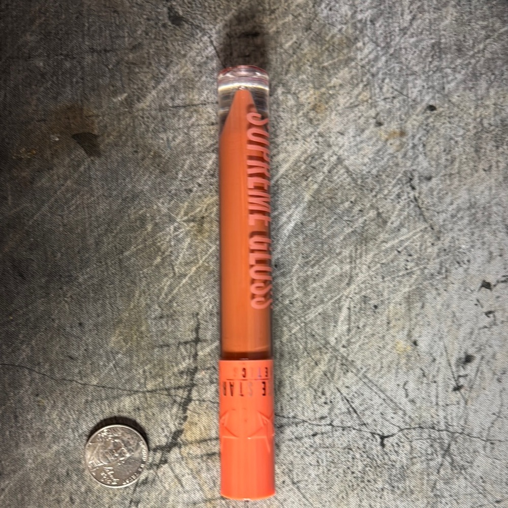 Jeffrey Star Supreme Gloss in Nude Garden
